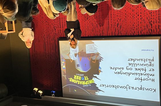 en person som holder en presentasjon